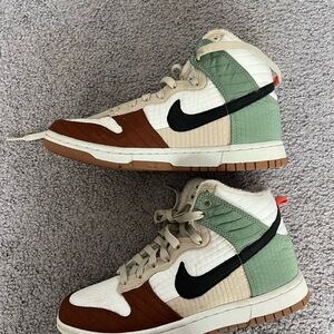 Nike high top worn a few times good condition